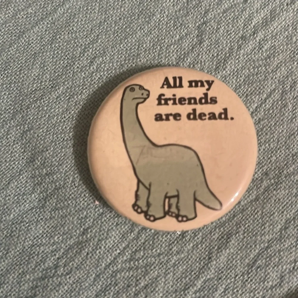 Button and pin bundle - Picture 4 of 9